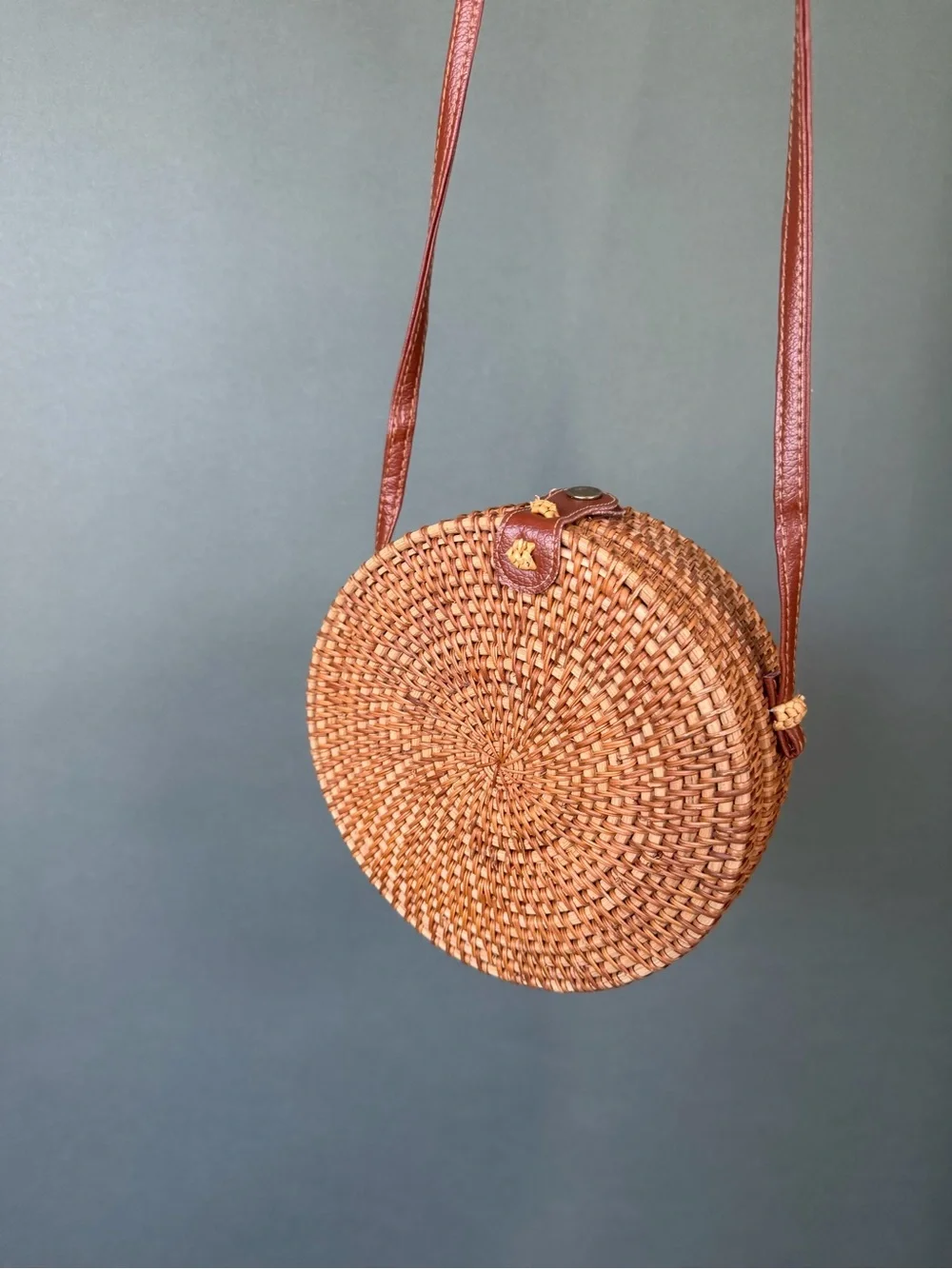 Round Woven Straw Crossbody Bag - Brownw